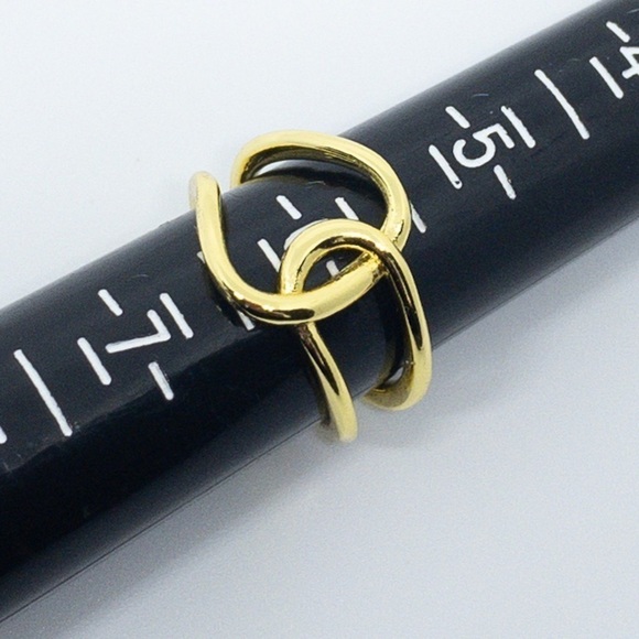 Solid .925 Sterling Silver Gold Ring – Adjustable Interlocked Minimalist Design - Picture 13 of 14